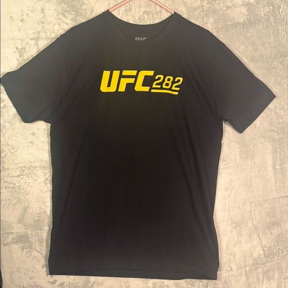 NWOT New UFC Vegas Blachowicz v Ankalaev Black Short Sleeve Tshirt Size Large - Picture 1 of 8